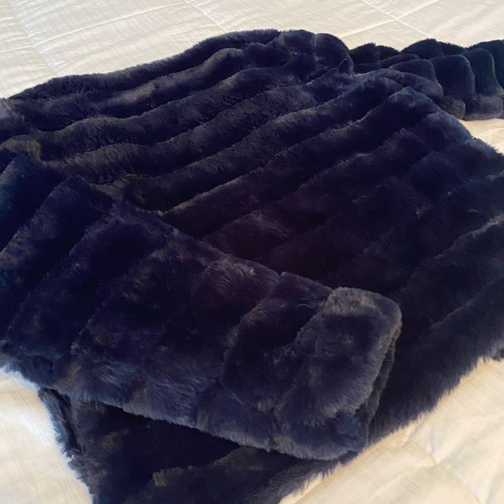 Navy faux fur jacket XL